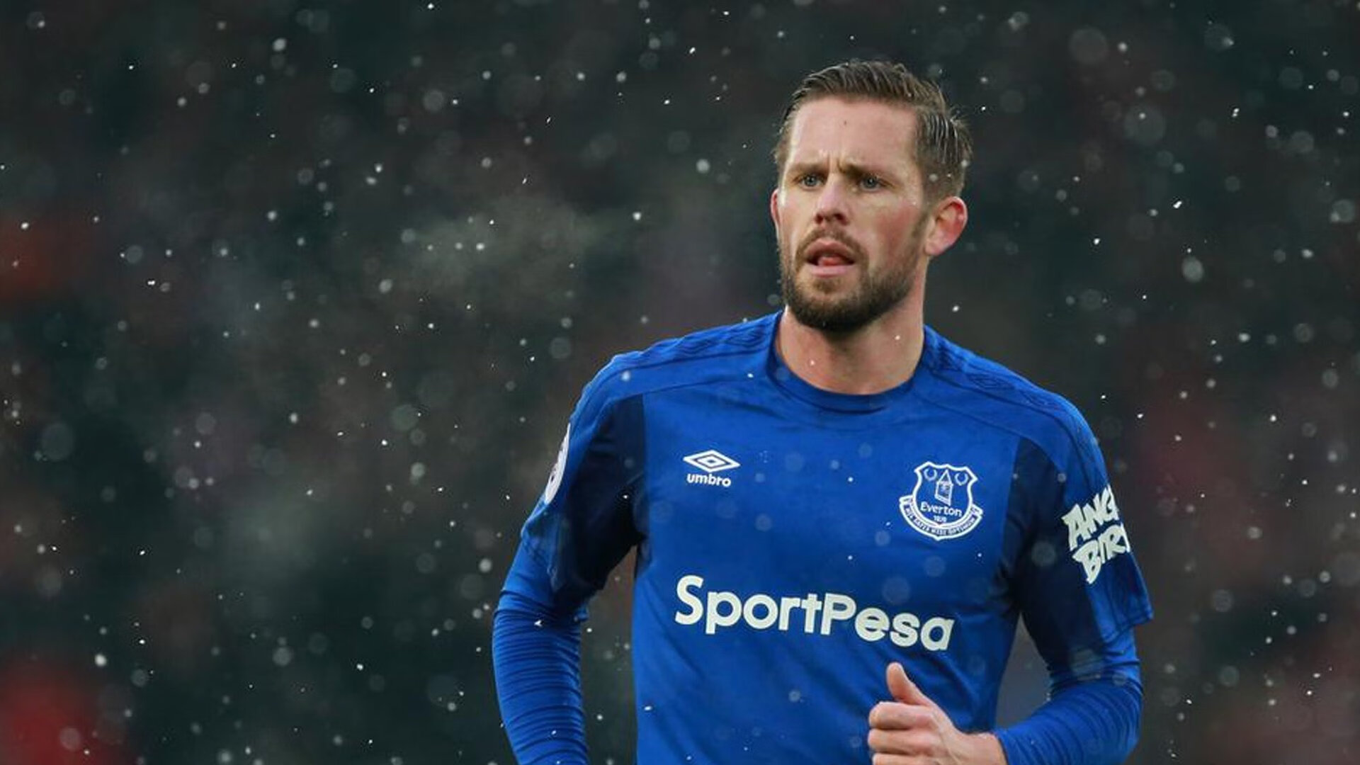 爱游戏平台-曼城客场-小胜本菲卡，稳固小组第一，曼城必胜