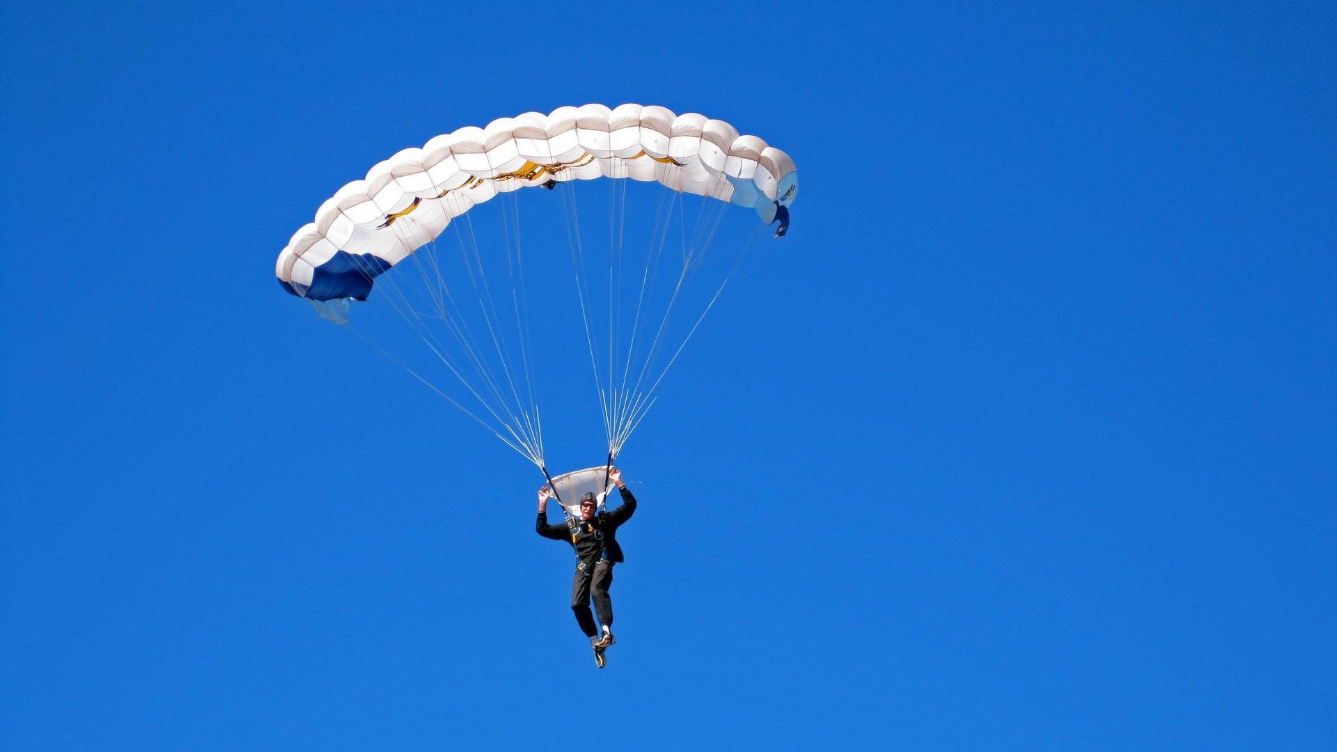 AYX GAMES-泰国球队势必奋力一搏，争取胜利之门，泰国足球队被困前因后果